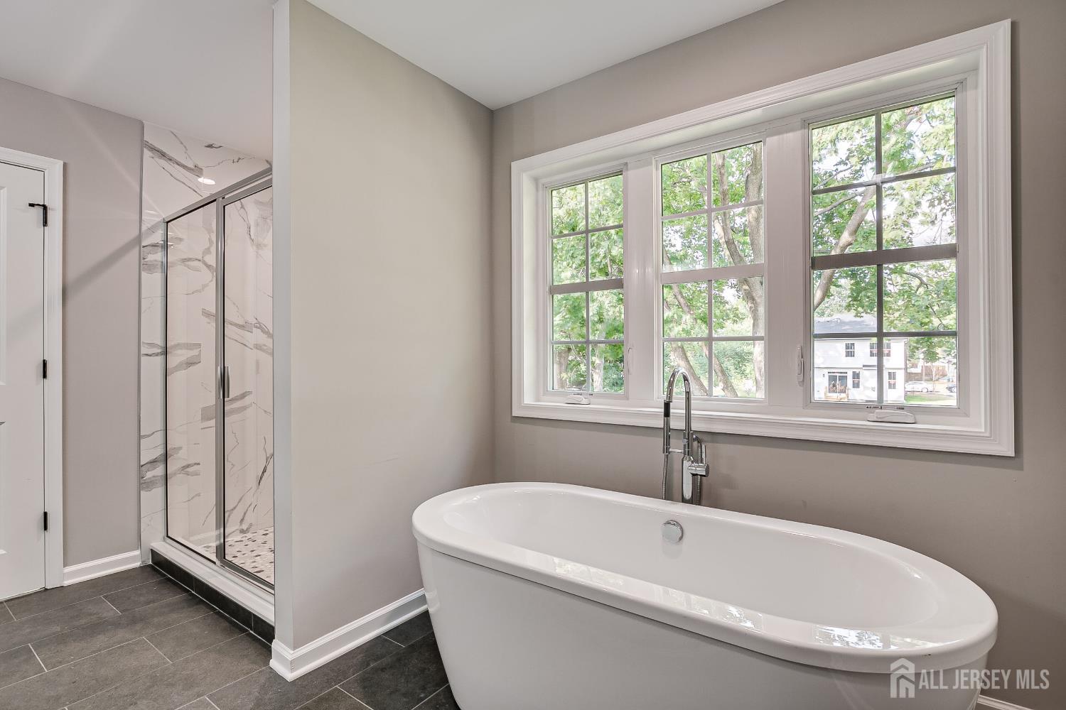 Metuchen, New Jersey, 08840, United States, 5 Bedrooms Bedrooms, ,4 BathroomsBathrooms,Residential,Active,2035126