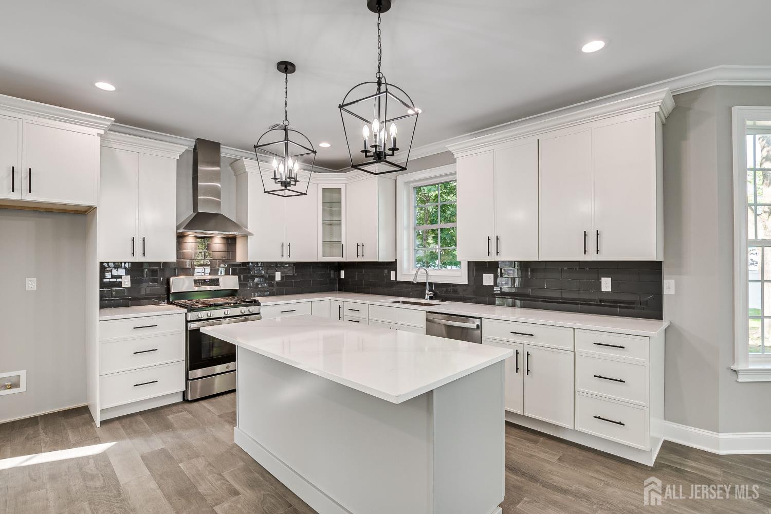 Metuchen, New Jersey, 08840, United States, 5 Bedrooms Bedrooms, ,4 BathroomsBathrooms,Residential,Active,2035126