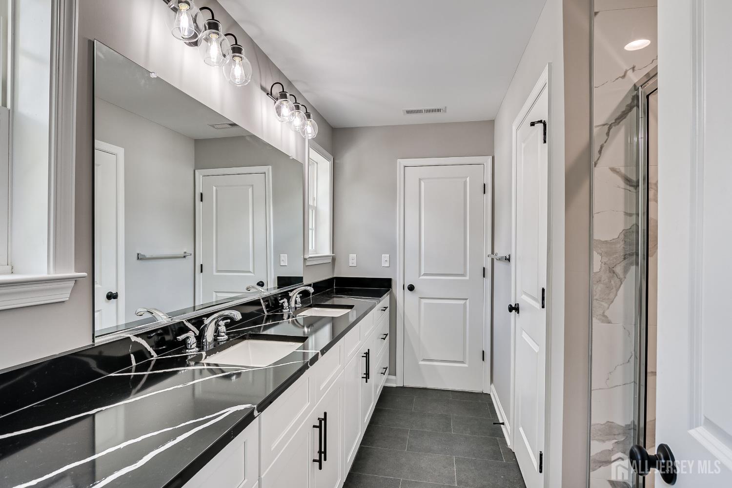 Metuchen, New Jersey, 08840, United States, 5 Bedrooms Bedrooms, ,4 BathroomsBathrooms,Residential,Active,2035126