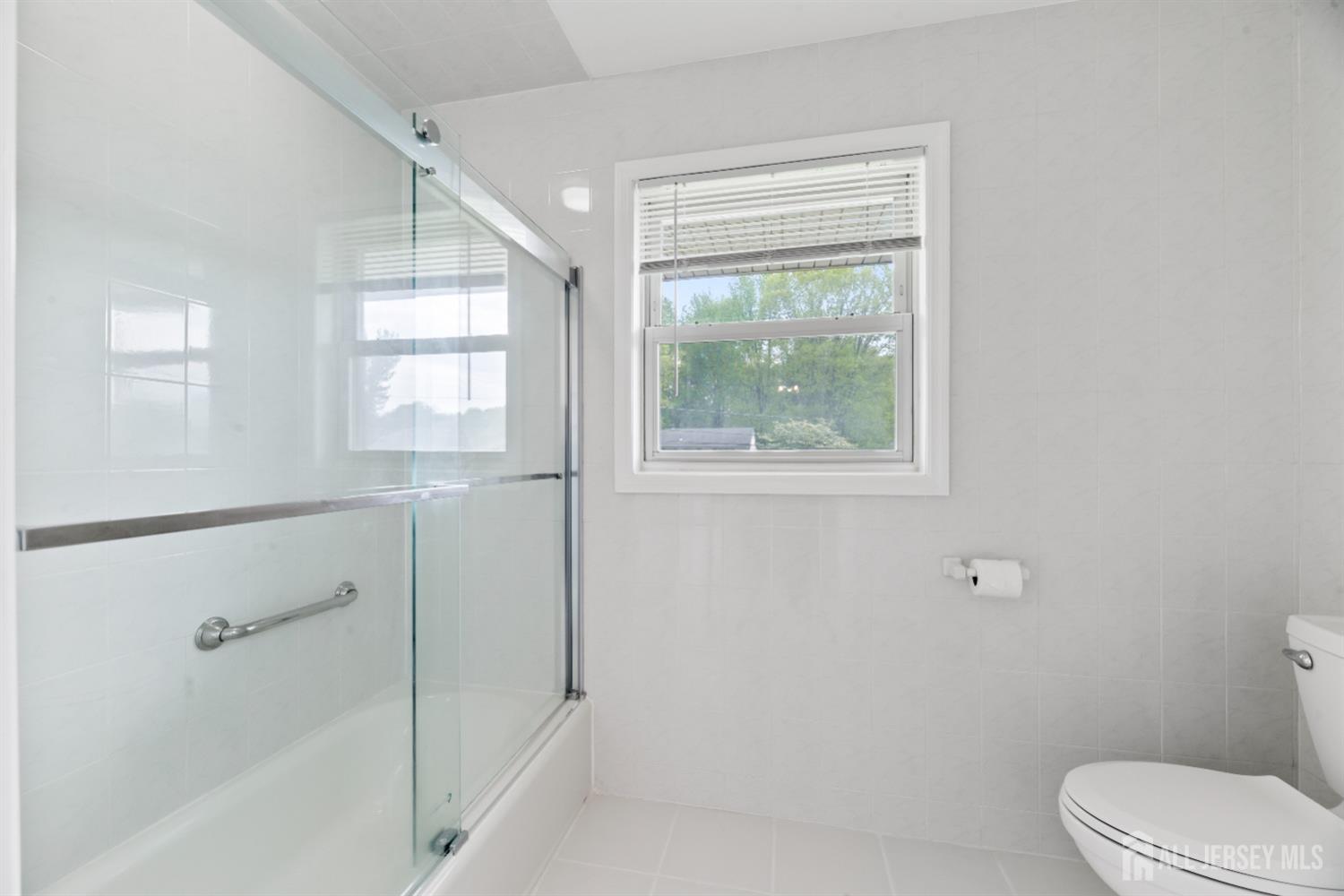 21 Colonial Drive, East Brunswick, New Jersey image 25