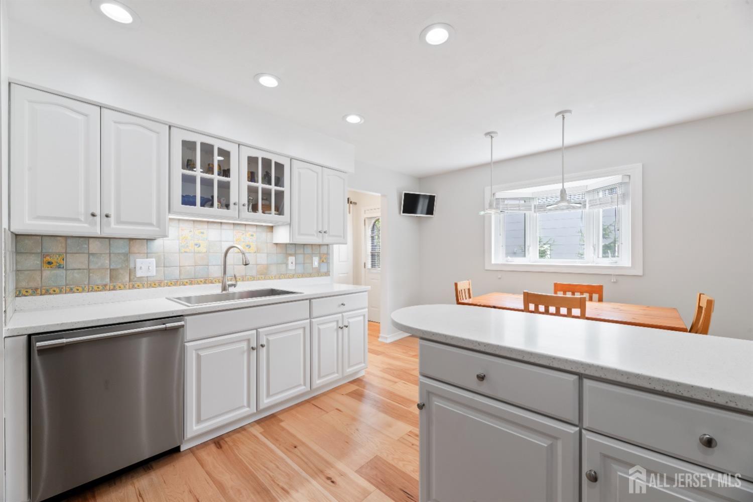 21 Colonial Drive, East Brunswick, New Jersey image 9