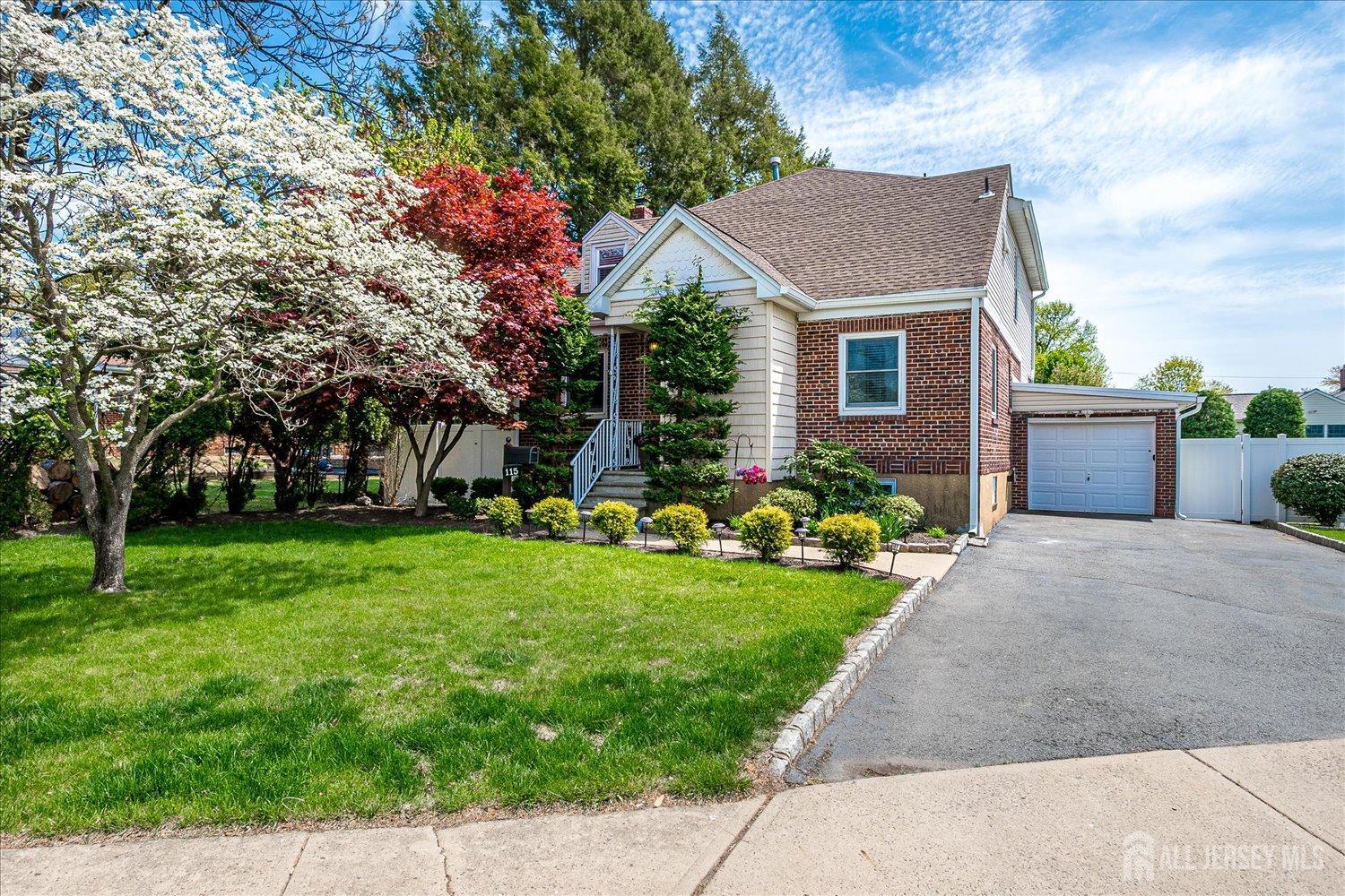 115 Oakmanor Parkway, South Plainfield, New Jersey image 2