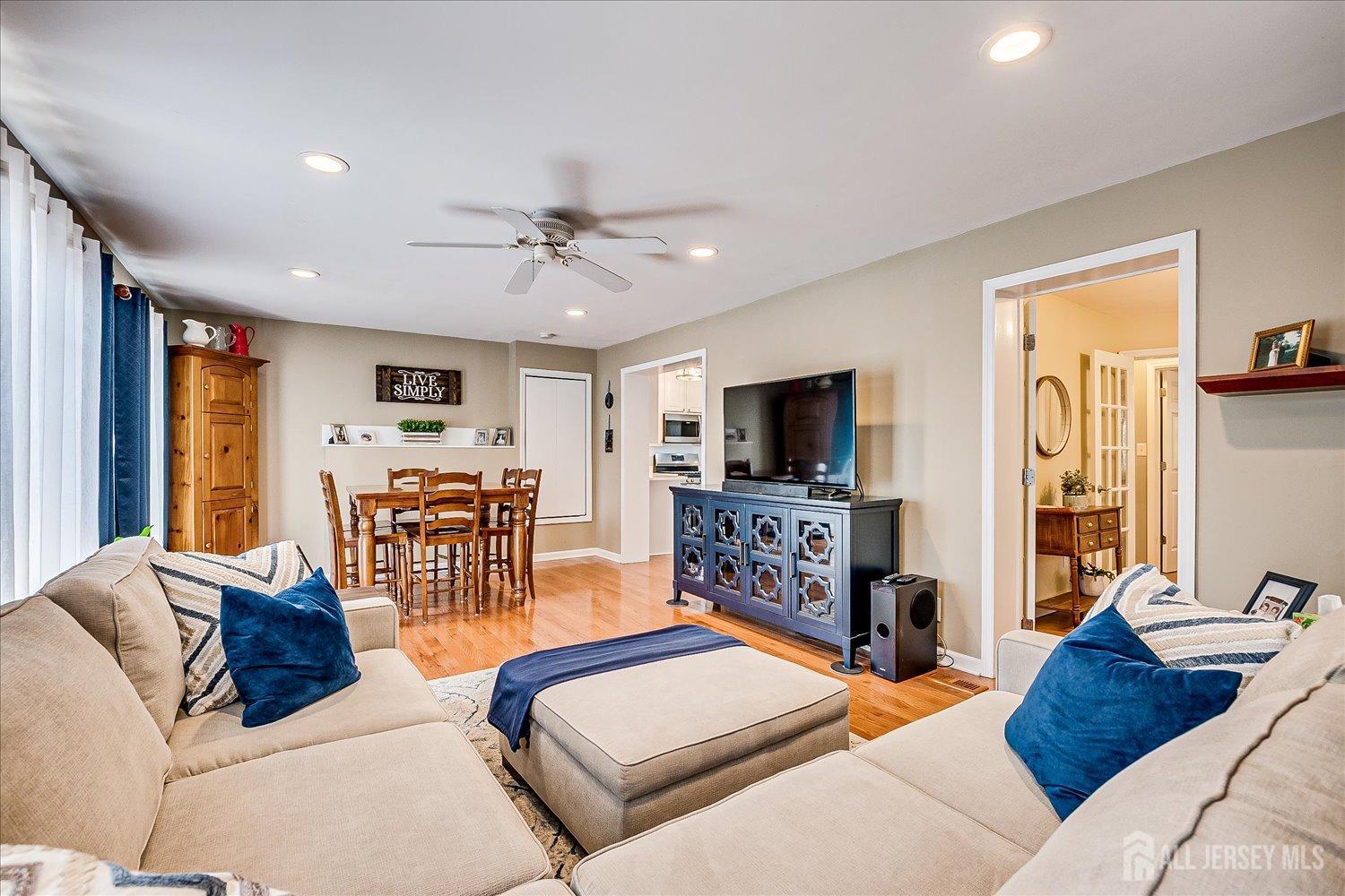 115 Oakmanor Parkway, South Plainfield, New Jersey image 11