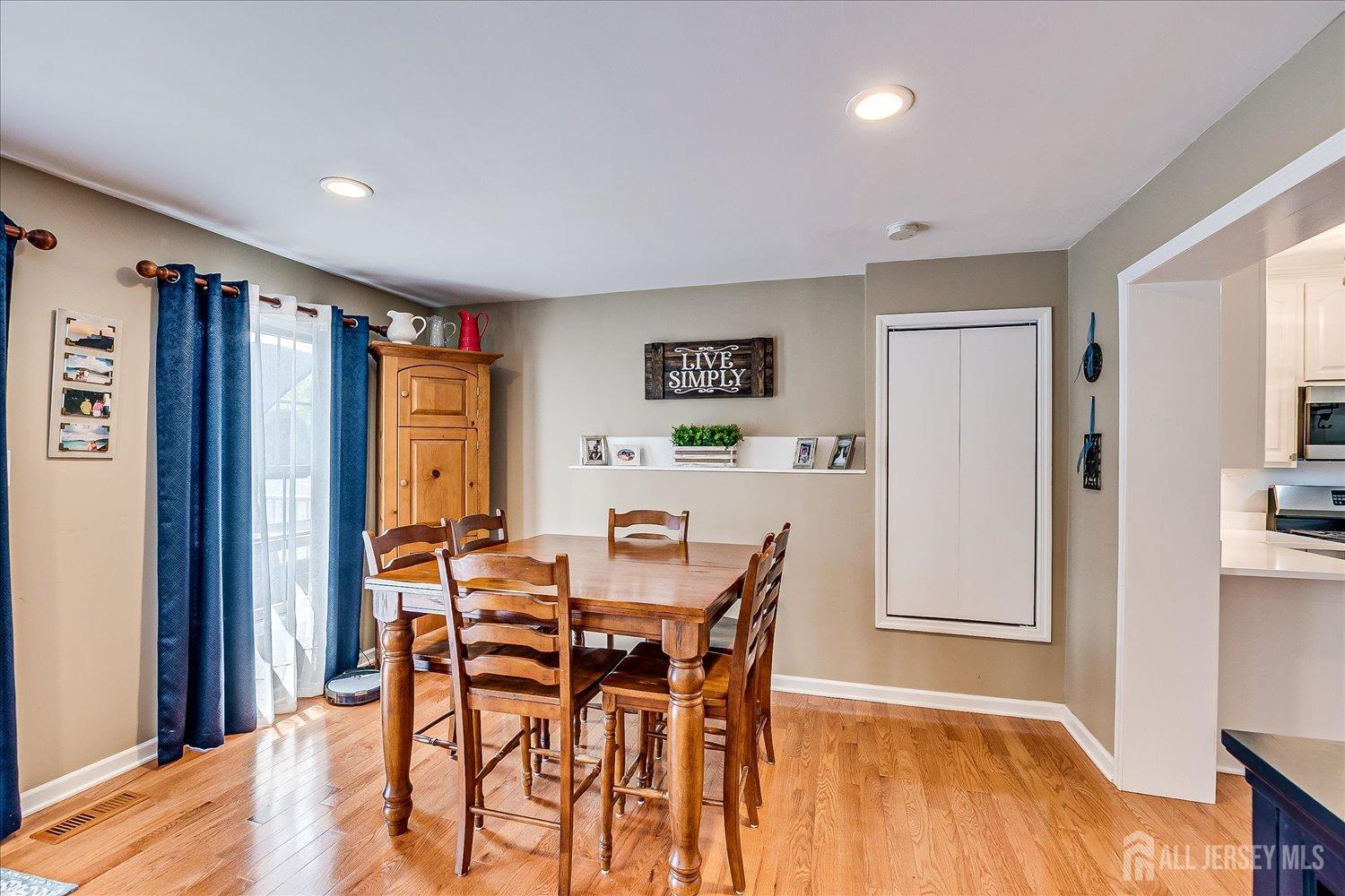 115 Oakmanor Parkway, South Plainfield, New Jersey image 13