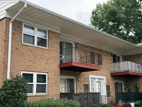 Homes For Sale - 160 Evergreen Road #20B<br/> Edison, NJ 08837