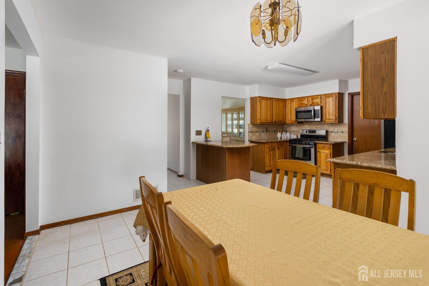 7 Mariposa Place, Old Bridge, New Jersey image 18