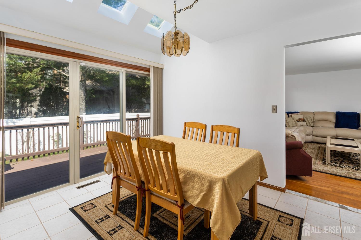 7 Mariposa Place, Old Bridge, New Jersey image 19