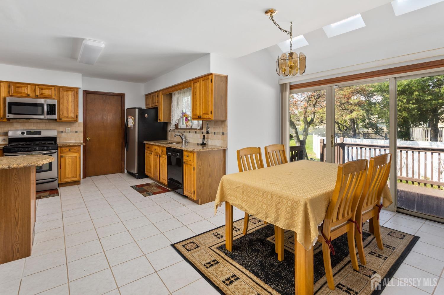 7 Mariposa Place, Old Bridge, New Jersey image 14