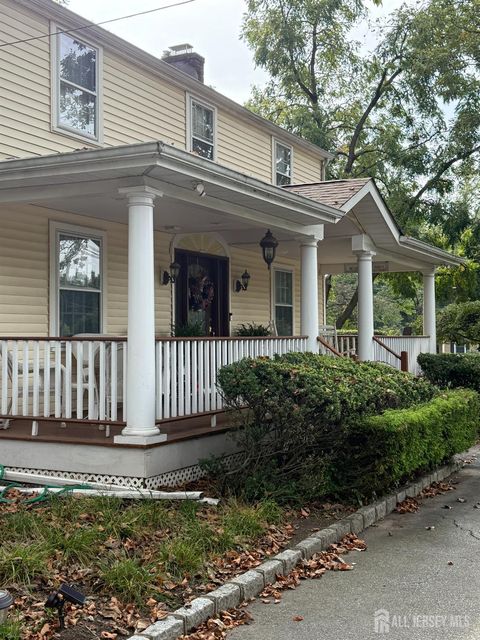 Homes For Sale - 354 Plainfield Road<br/> Middlesex County, Edison, NJ 08820