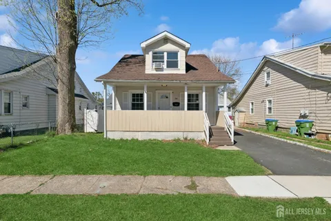 MLS: 2511725R