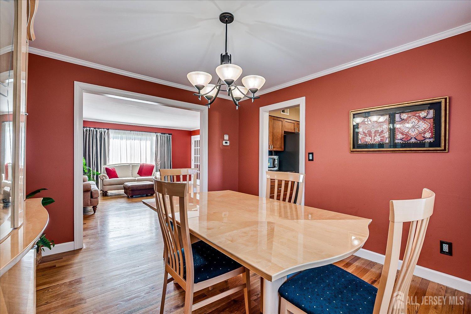 Franklin Twsp, New Jersey 08873, United States, 4 Bedrooms Bedrooms, ,3 BathroomsBathrooms,Residential,Pending,100683