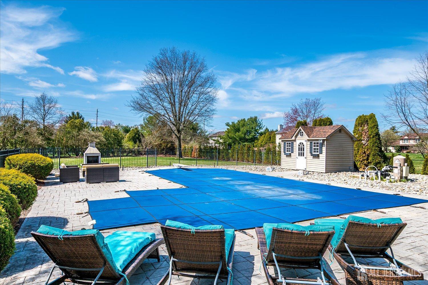 Franklin Twsp, New Jersey 08873, United States, 4 Bedrooms Bedrooms, ,3 BathroomsBathrooms,Residential,Pending,100683