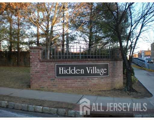 1002 Hidden Village Drive, Perth Amboy, New Jersey image 2