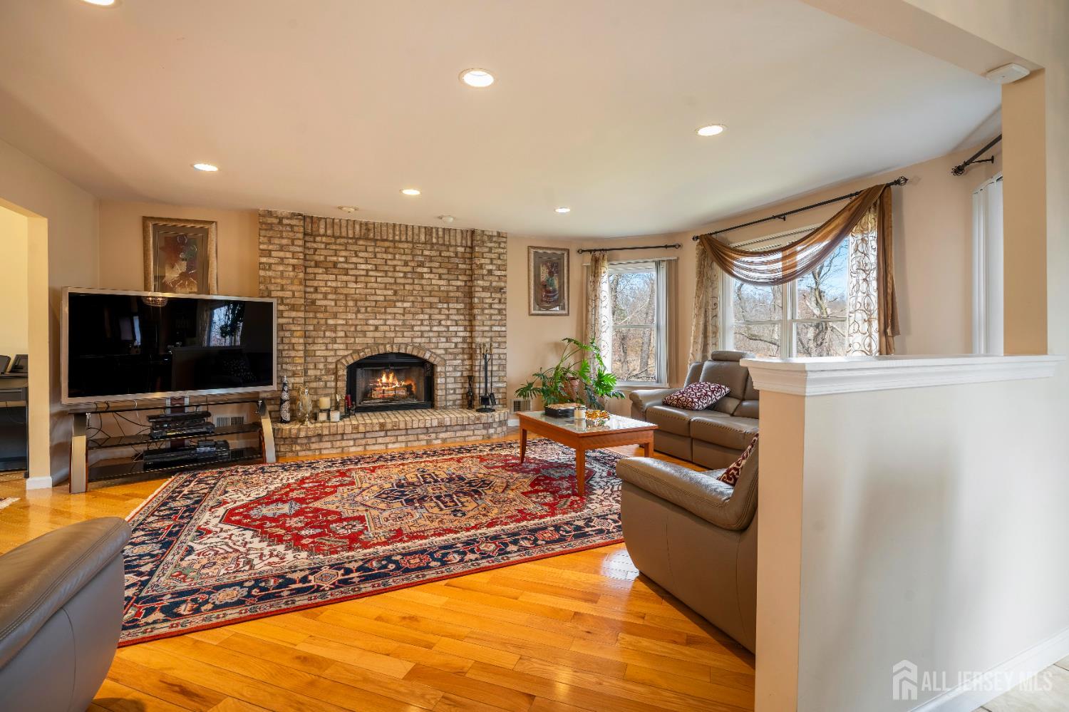 East Brunswick, New Jersey, 08816, United States, 4 Bedrooms Bedrooms, ,4 BathroomsBathrooms,Residential,Active,2028183