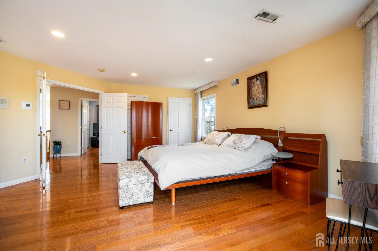 East Brunswick, New Jersey, 08816, United States, 4 Bedrooms Bedrooms, ,4 BathroomsBathrooms,Residential,Active,2028183