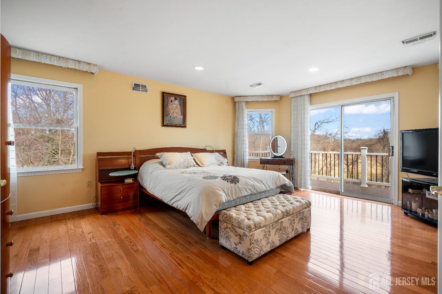 East Brunswick, New Jersey, 08816, United States, 4 Bedrooms Bedrooms, ,4 BathroomsBathrooms,Residential,Active,2028183