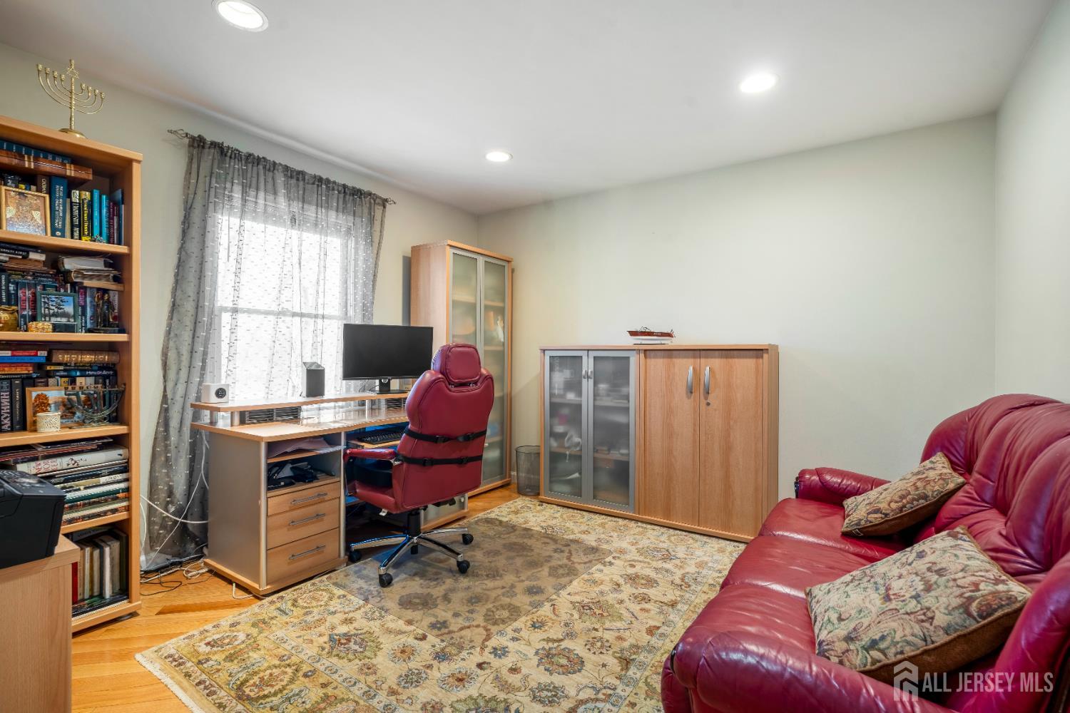 East Brunswick, New Jersey, 08816, United States, 4 Bedrooms Bedrooms, ,4 BathroomsBathrooms,Residential,Active,2028183