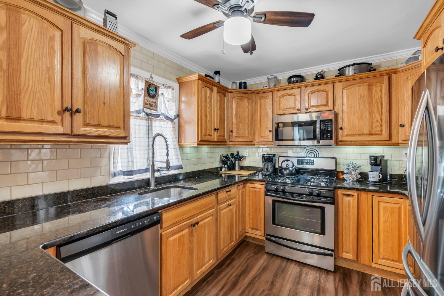 14 E Shirley Avenue, Colonia, New Jersey image 22