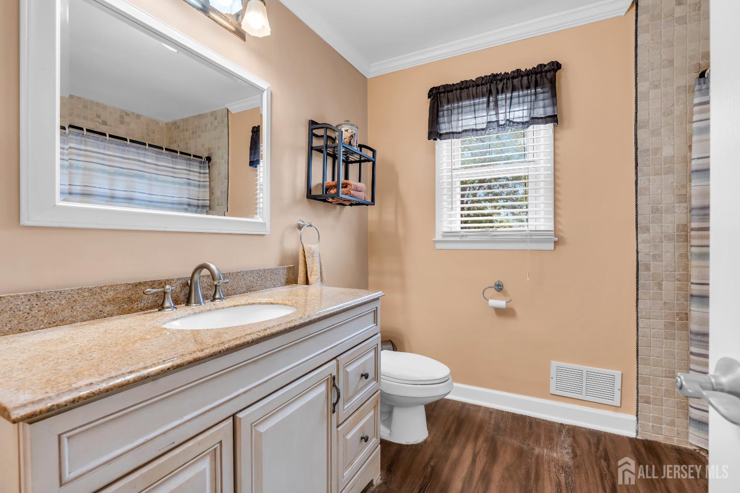14 E Shirley Avenue, Colonia, New Jersey image 30