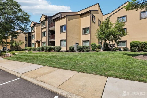 Condo For Sale - 2109 Sayre Drive #2109<br/> Plainsboro, NJ 08540