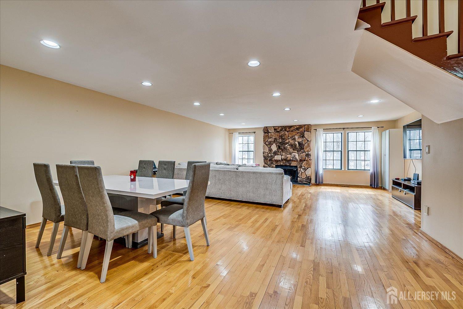 4404 Stonehedge Road, Edison, New Jersey image 10