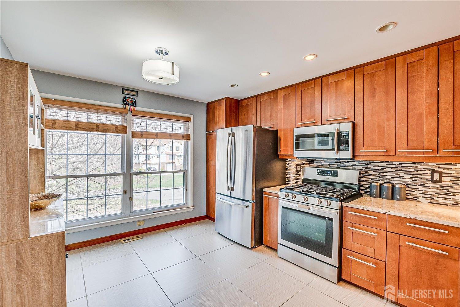 4404 Stonehedge Road, Edison, New Jersey image 17
