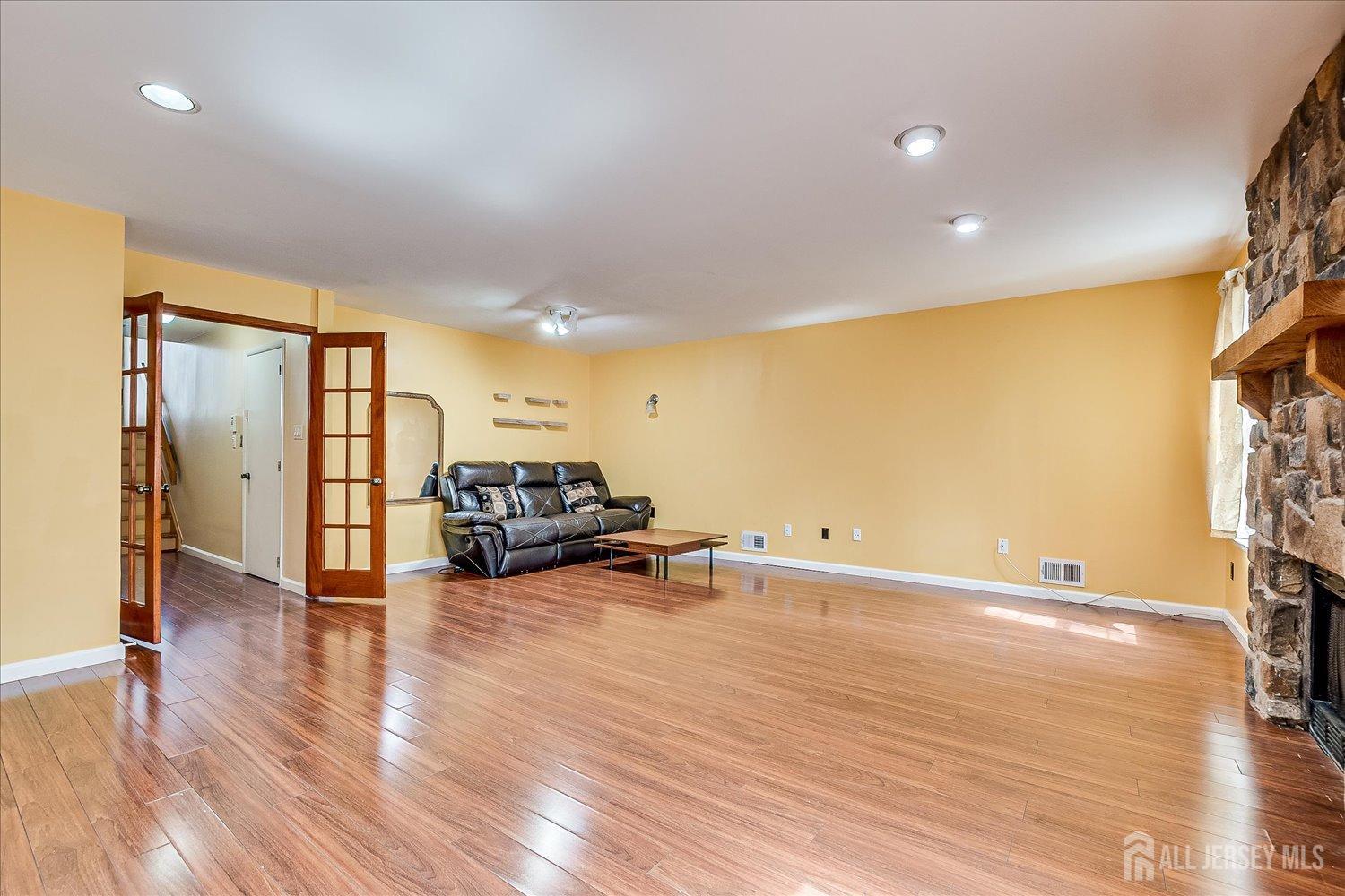 4404 Stonehedge Road, Edison, New Jersey image 35