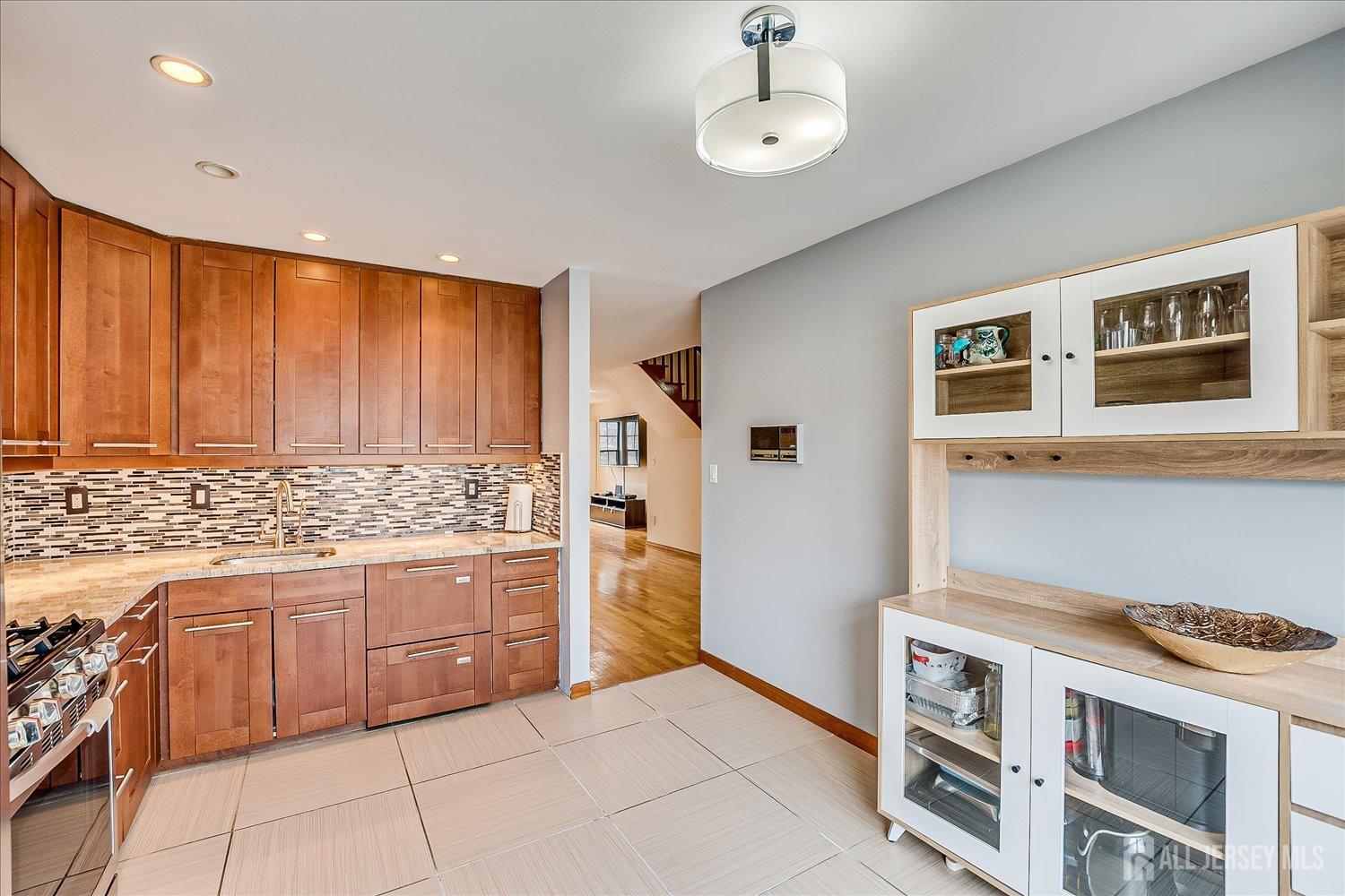 4404 Stonehedge Road, Edison, New Jersey image 20