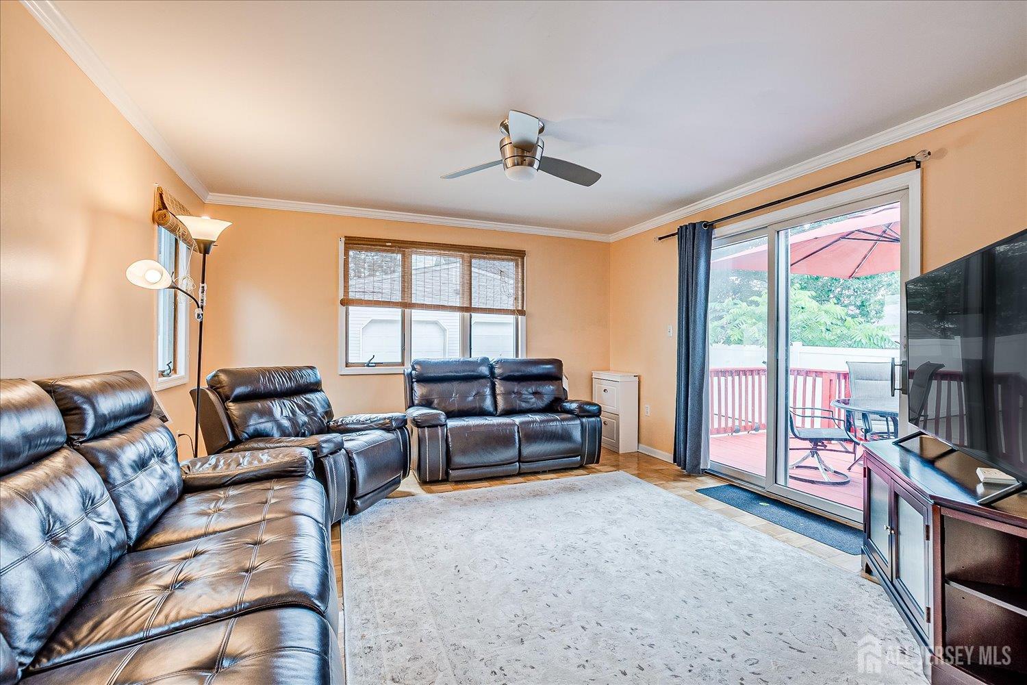 South Plainfield, New Jersey 07080, United States, 3 Bedrooms Bedrooms, ,2 BathroomsBathrooms,Residential,Active,177440