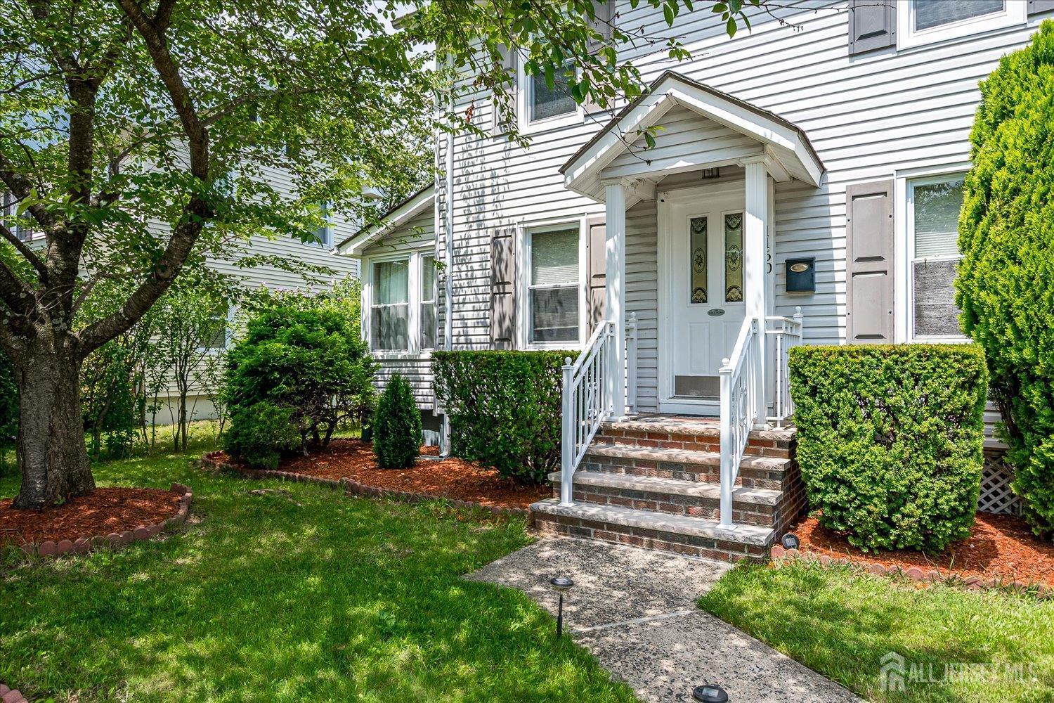 South Plainfield, New Jersey 07080, United States, 3 Bedrooms Bedrooms, ,2 BathroomsBathrooms,Residential,Active,177440