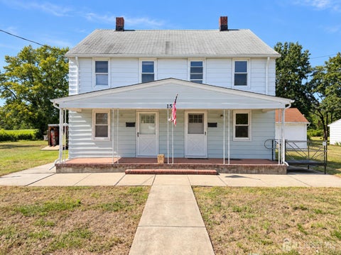 Homes For Rent - 151 Macarthur Ave Avenue<br/> Sayreville, NJ 08879