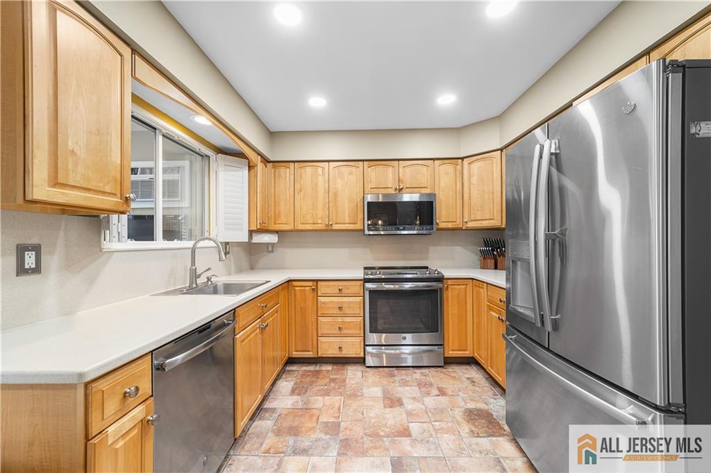 821 Rigens Plaza #821A, Monroe Township, New Jersey image 12