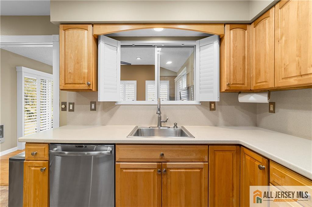 821 Rigens Plaza #821A, Monroe Township, New Jersey image 13