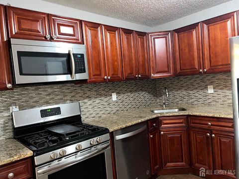 Condo For Sale - 478 Witney Court<br/> North Brunswick, NJ 08902