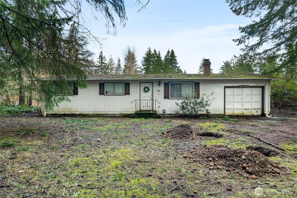 Photo of 71 E Southlake Drive, Shelton, WA 98584 (MLS # 2463223)