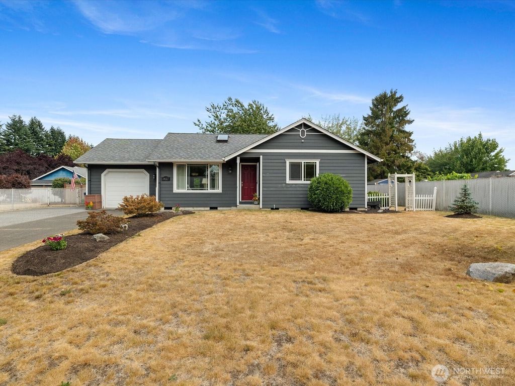Photo of 14117 57th Avenue NE, Marysville, WA 98271 (MLS # 2417421)