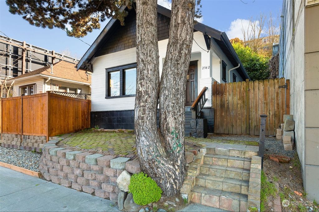 Photo of 2542 15th Avenue W, Seattle, WA 98119 (MLS # 2057588)