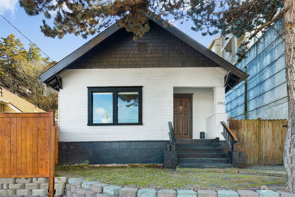 Photo of 2542 15th Avenue W, Seattle, WA 98119 (MLS # 2057588)