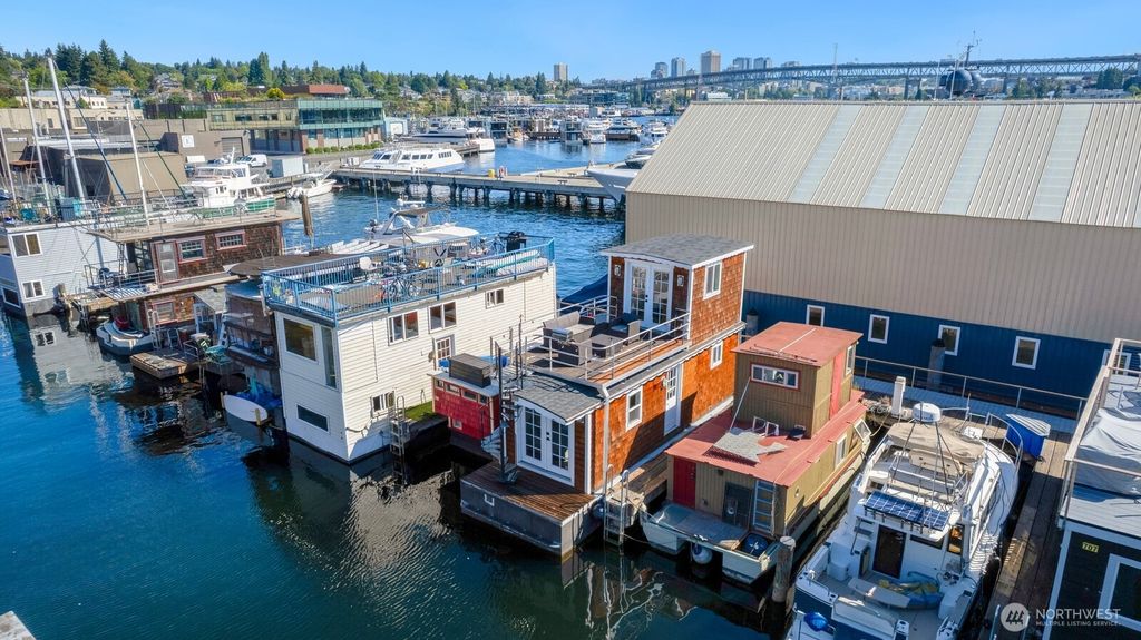 Photo of 2143 N Northlake Way #15, Seattle, WA 98103 (MLS # 2419470)