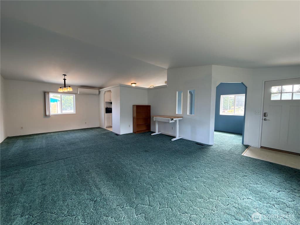 Photo of 1704 S Delores Place, Port Angeles, WA 98363 (MLS # 2547461)
