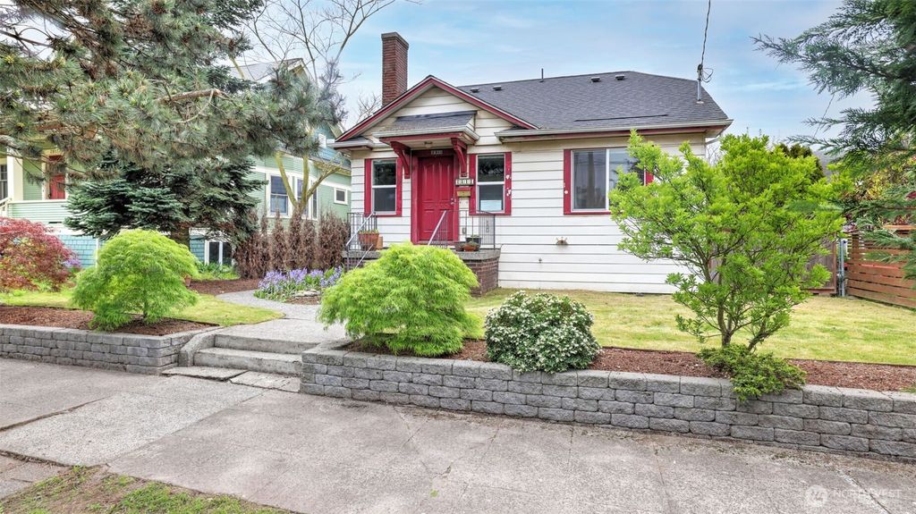 Photo of 2811 14th Avenue S, Seattle, WA 98144 (MLS # 2361879)