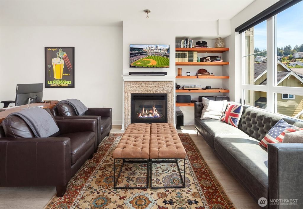Photo of 1840 25th Avenue NE #201, Issaquah, WA 98029 (MLS # 2418215)