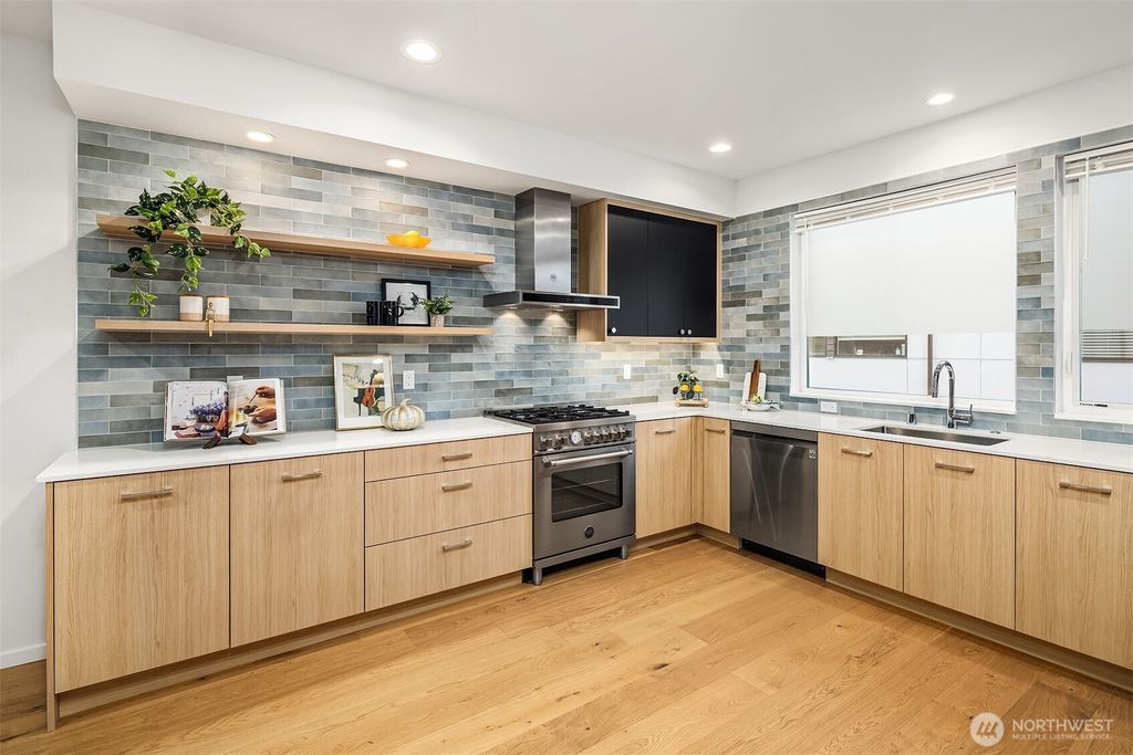 Photo of 17342 E Bothell Way NE #H, Bothell, WA 98011 (MLS # 2495263)