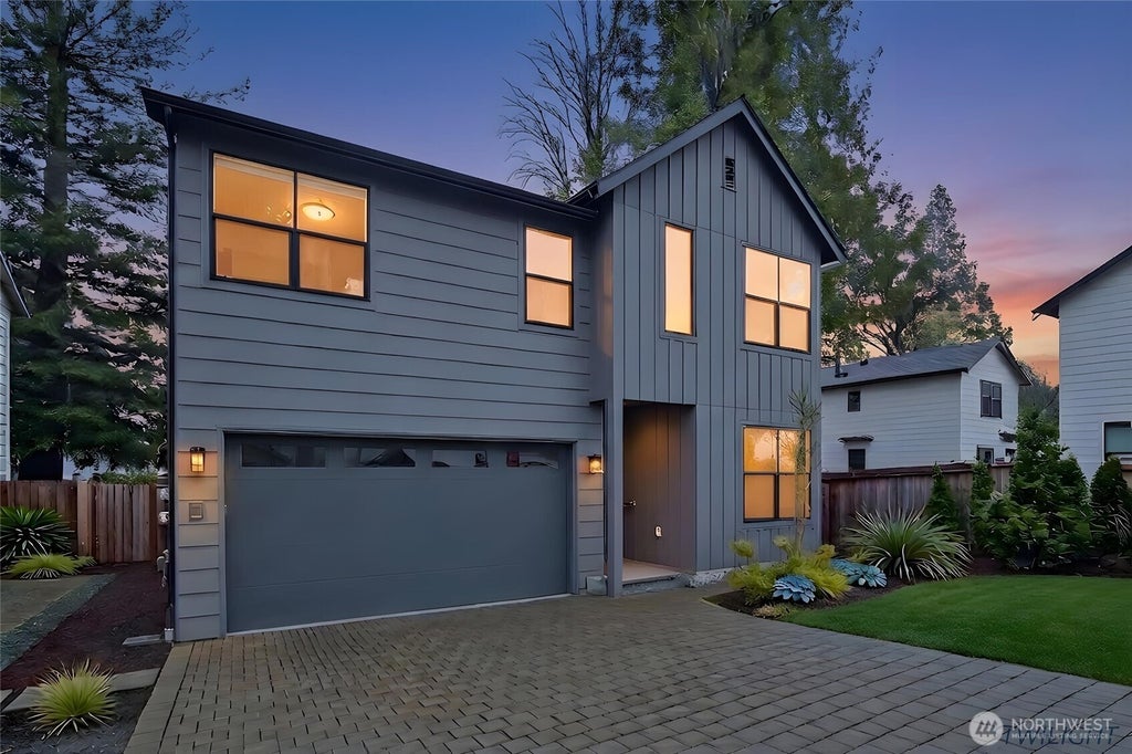 Photo of 12332 38th Avenue NE, Seattle, WA 98125 (MLS # 2552526)