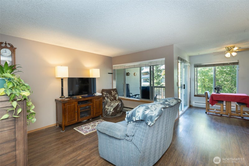 5620 200th St SW A209