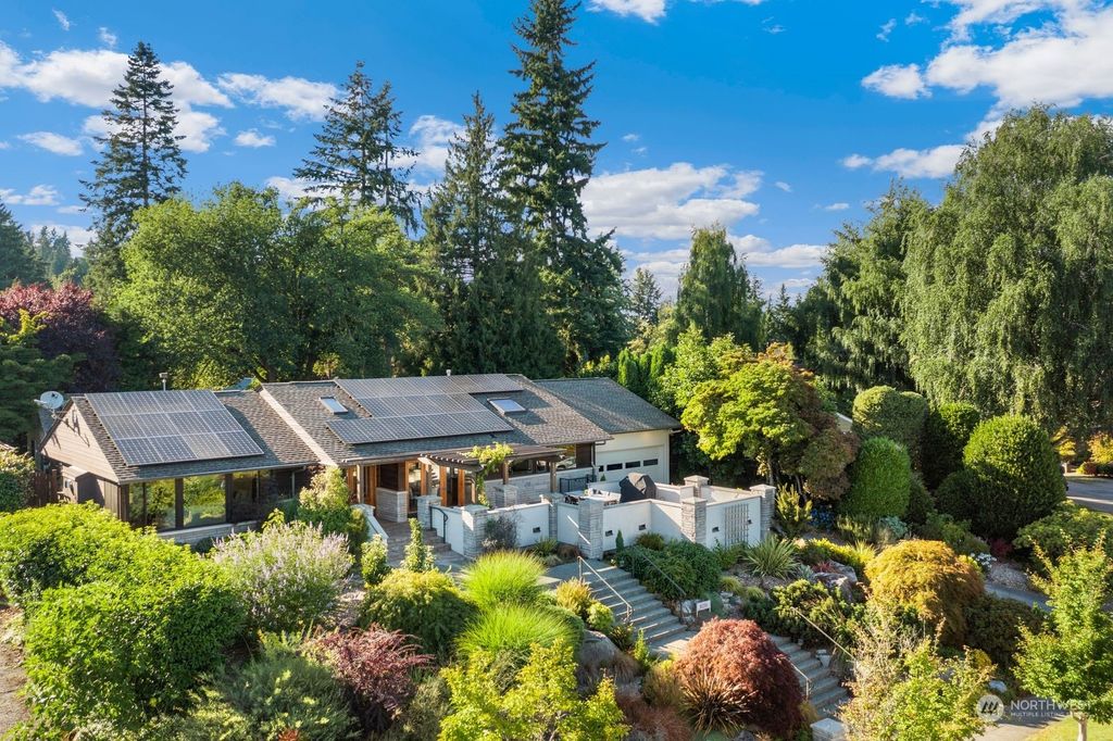 Photo of 16259 38th Avenue NE, Lake Forest Park, WA 98155 (MLS # 2149645)