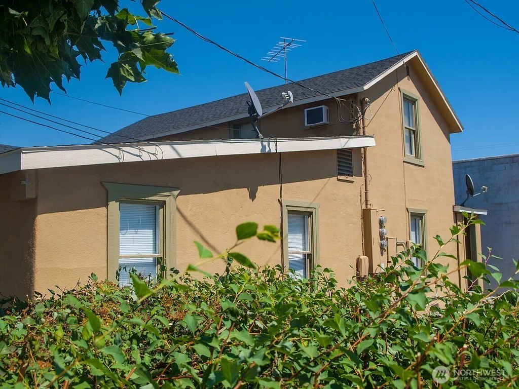 Photo of 40505 Basin Street SW #1-3, Ephrata, WA 98823 (MLS # 2472416)