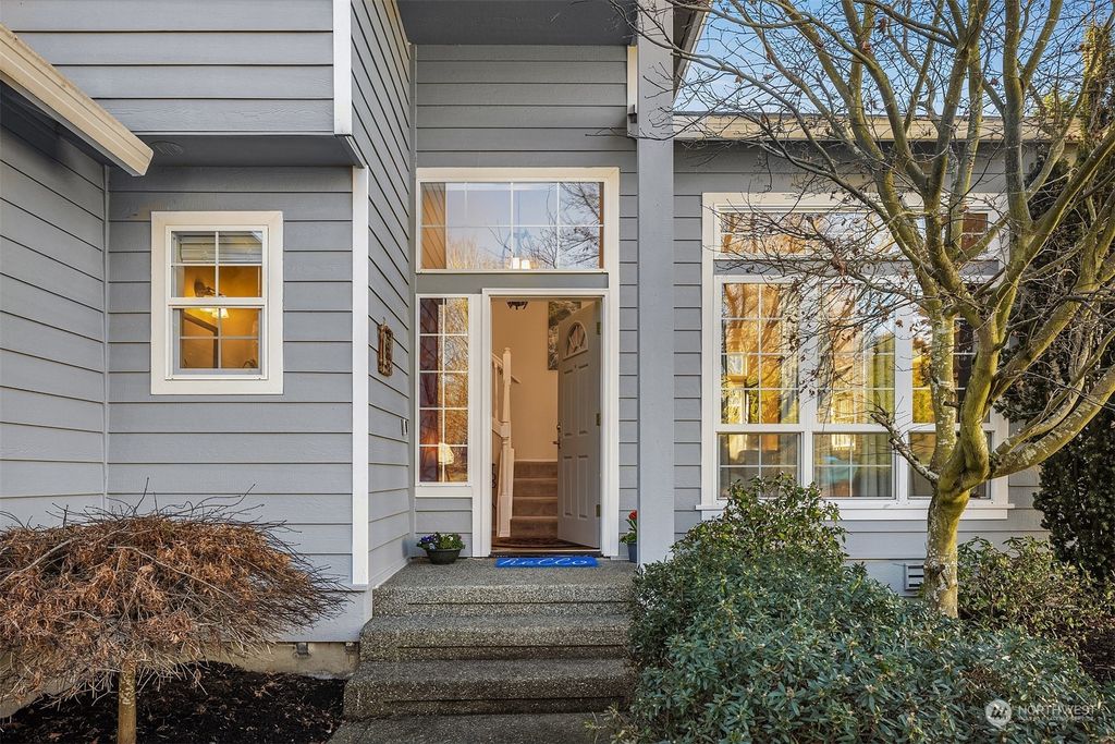 Photo of 34515 32nd Court SW, Federal Way, WA 98023 (MLS # 2200000)