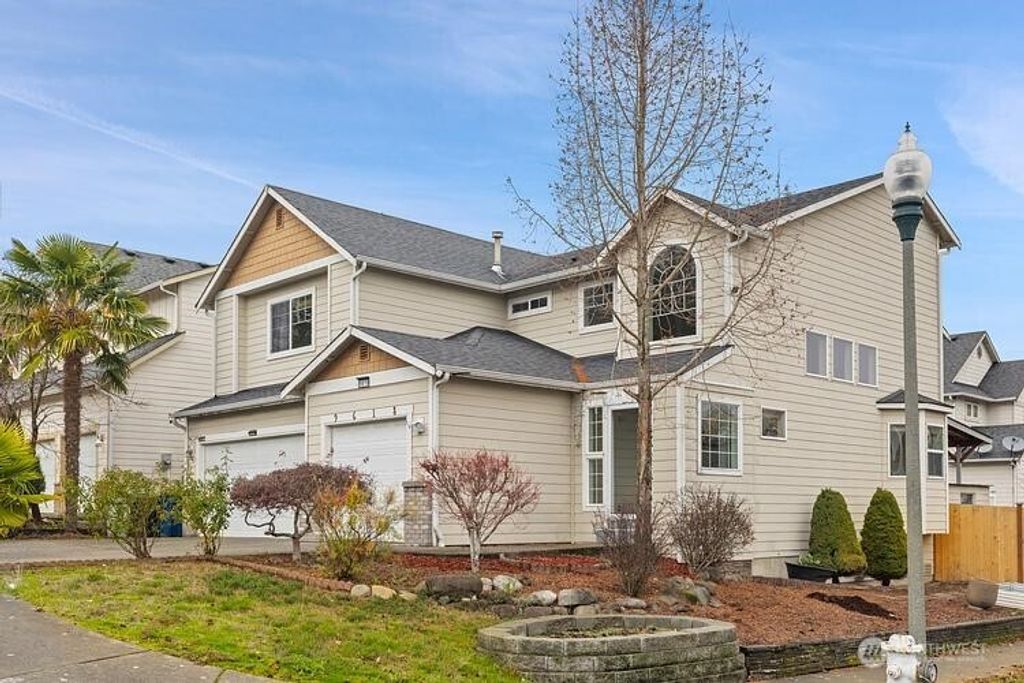 Photo of 9618 S 237th Street, Kent, WA 98031 (MLS # 2457910)