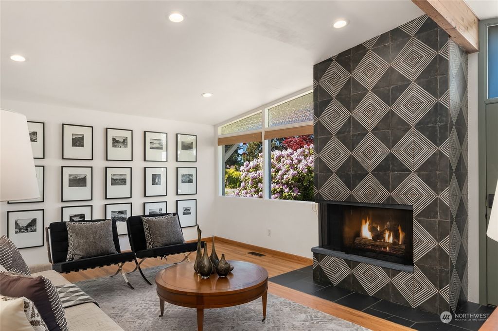Photo of 3717 SW 99th Street, Seattle, WA 98126 (MLS # 2237200)